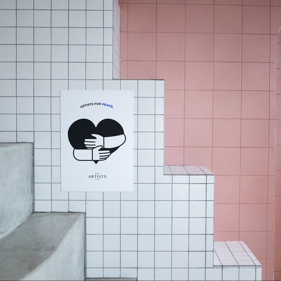 Limited-edition poster by Artists for Peace. Supports UNICEF Children in Ukraine - Picture 1 of 2